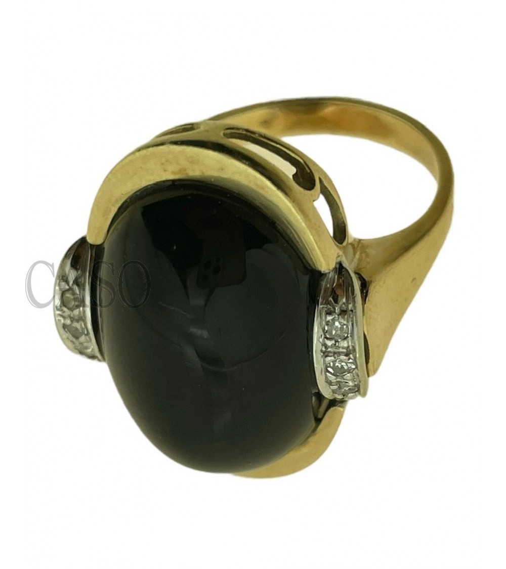 ANELLO VINTAGE IN ORO CON ONICE E DIAMANTI