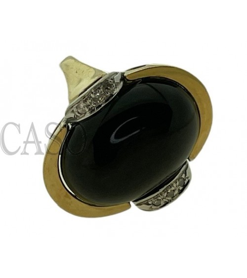 ANELLO VINTAGE IN ORO CON ONICE E DIAMANTI