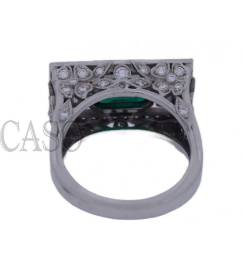 WHITE GOLD EMERALD RING WITH DIAMOND