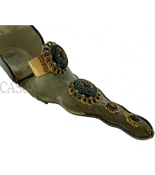 COMPLETO ANTICO IN ORO CON DIAMANTI SMALTI E DIASPRO NELLA SCATOLA ORIGINALE