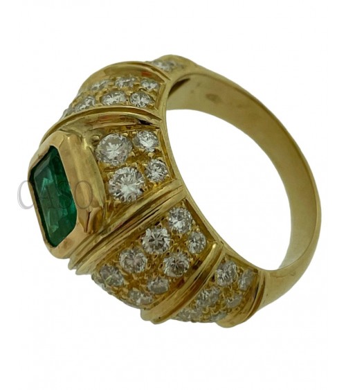 ANELLO CON SMERALDO E BRILLANTI