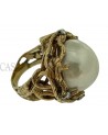 ANELLO VINTAGE IN ORO CON MADREPERLA E BRILLANTI