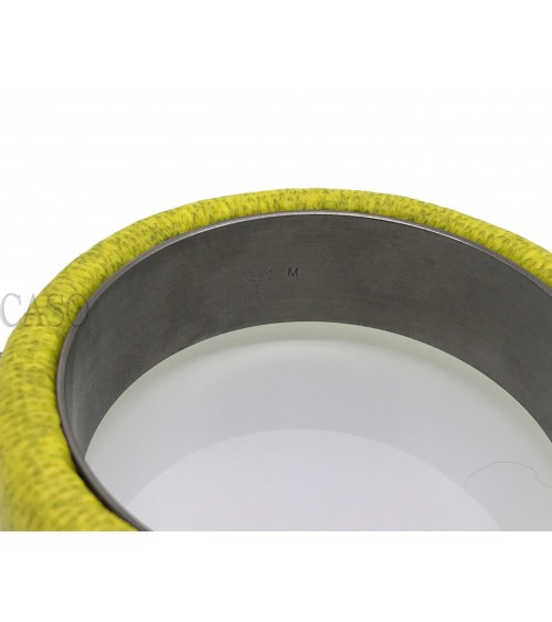 BRACCIALE CHANEL IN PELLE GIALLA CON LOGHI CC