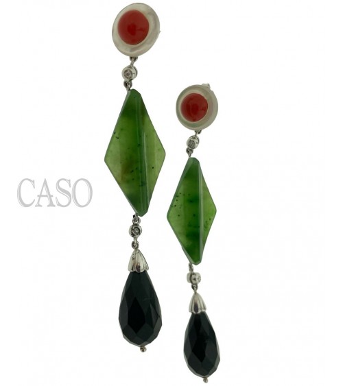 ORECCHINI PENDENTI CON ONICE GIIADA E CORALLO