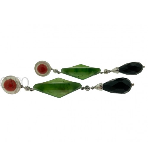 ORECCHINI PENDENTI CON ONICE GIIADA E CORALLO