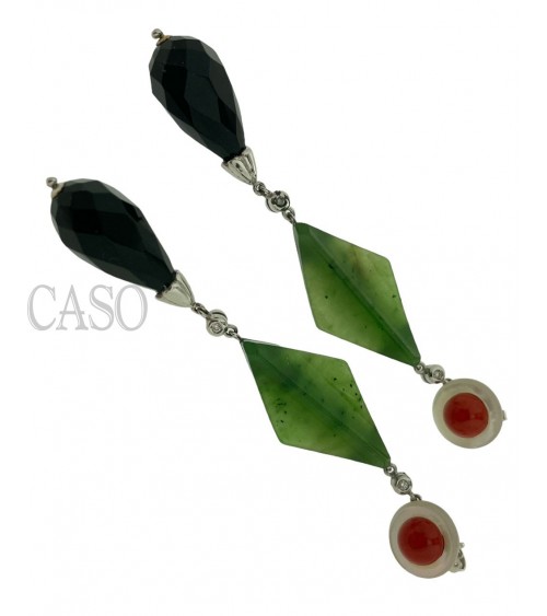 ORECCHINI PENDENTI CON ONICE GIIADA E CORALLO