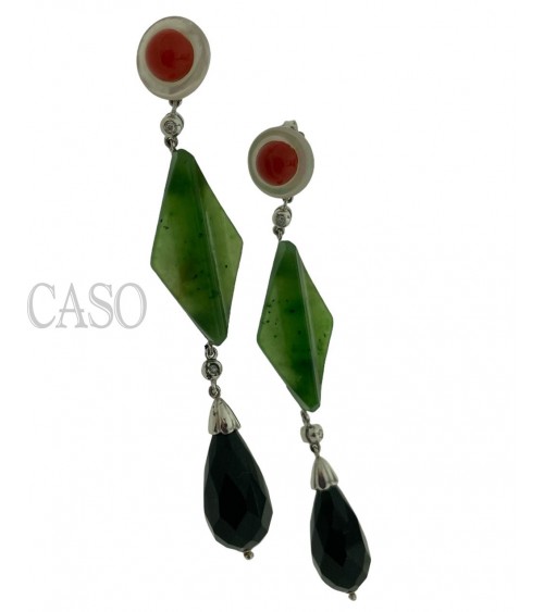 ORECCHINI PENDENTI CON ONICE GIIADA E CORALLO
