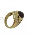 ANELLO CON RUBINO CABOCHON E DIAMANTI