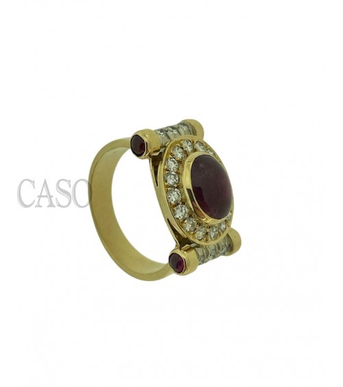 ANELLO VINTAGE CON RUBINO CABOCHON E DIAMANTI