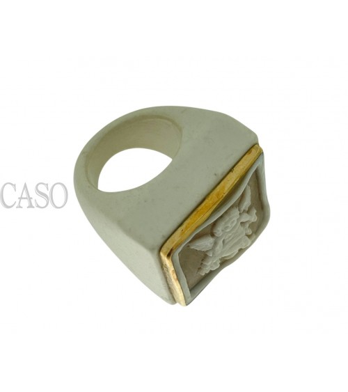 ANELLO IN OSSO CON CAMMEO