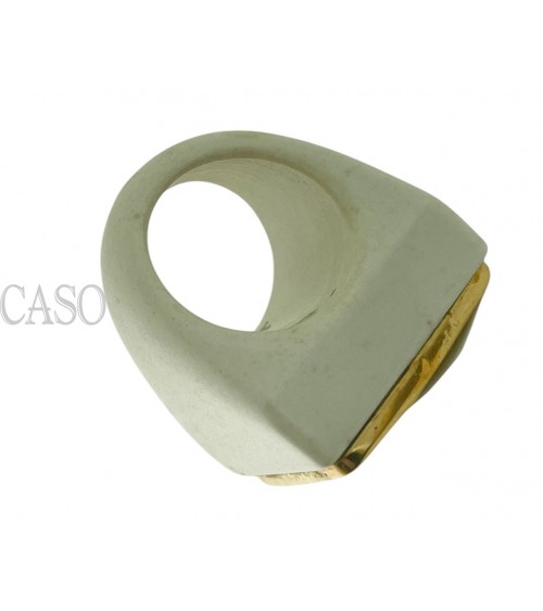 ANELLO IN OSSO CON CAMMEO