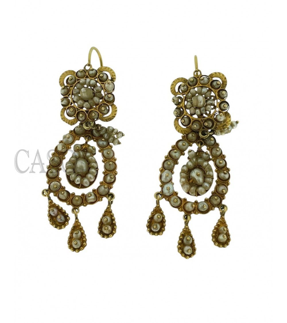 ORECCHINI ANTICHI CON MICRO PERLINE