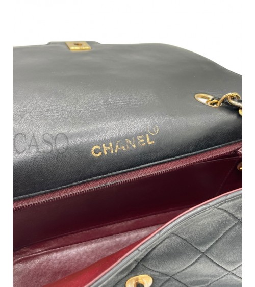 CHANEL VINTAGE LADY D IN PELLE NERA