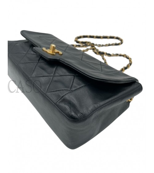 CHANEL VINTAGE LADY D IN PELLE NERA