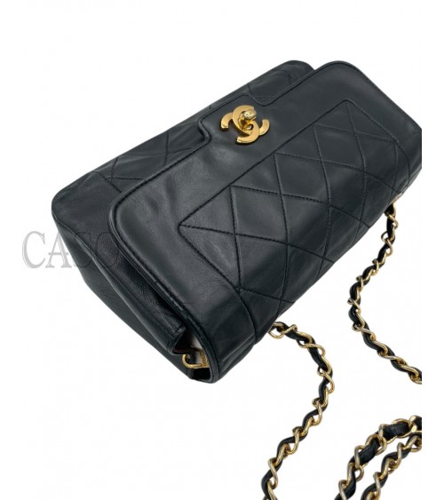 CHANEL VINTAGE LADY D IN PELLE NERA