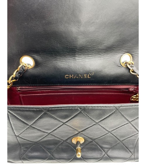 CHANEL VINTAGE LADY D IN PELLE NERA