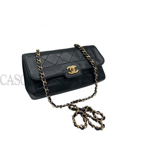 CHANEL VINTAGE LADY D IN PELLE NERA