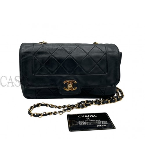 CHANEL VINTAGE LADY D IN PELLE NERA