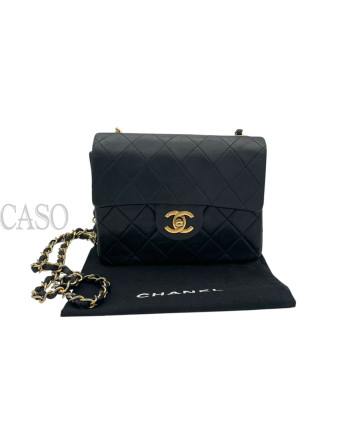 CHANEL MINI SQUARE VINTAGR IN PELLA NERA