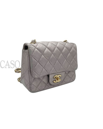 CHANEL IN PELLE METALLIZATA LILLA