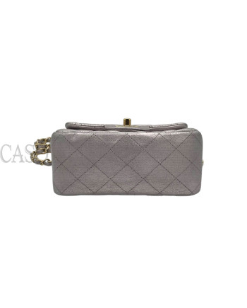 CHANEL IN PELLE METALLIZATA LILLA