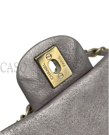 CHANEL IN PELLE METALLIZATA LILLA