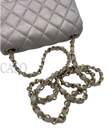 CHANEL IN PELLE METALLIZATA LILLA