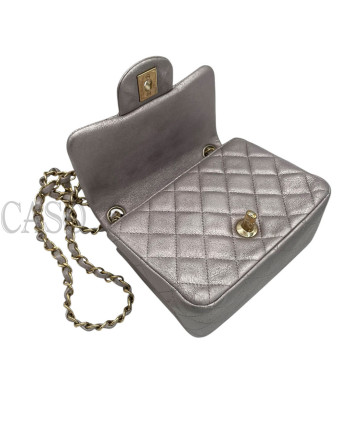 CHANEL IN PELLE METALLIZATA LILLA