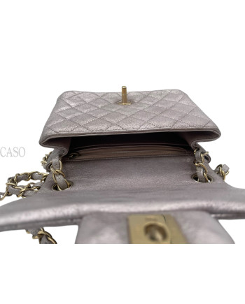 CHANEL IN PELLE METALLIZATA LILLA