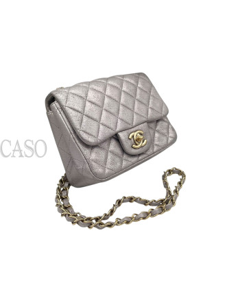 CHANEL IN PELLE METALLIZATA LILLA