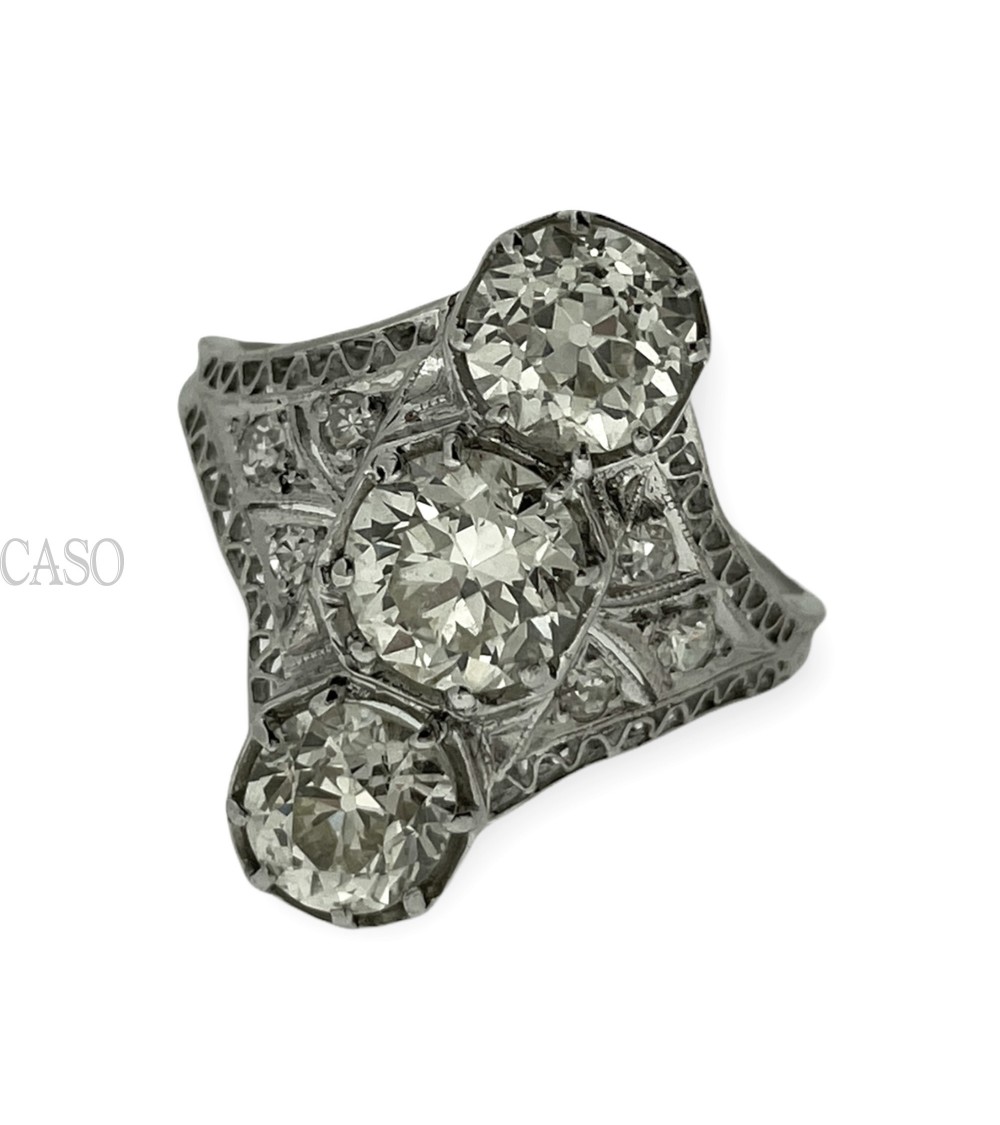 ANELLO CON DIAMANTI DI TAGLIO VECCHIO